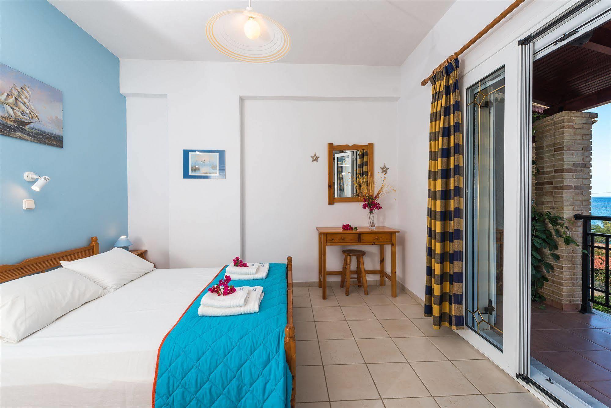 Calypso Studios Amoudi Extérieur photo